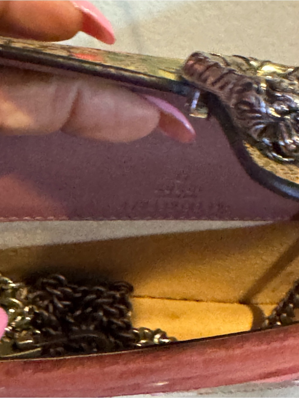 Gucci Floral GG Supreme Crossbody Mini Bag in Beige, Red, Pink - Picture 6 of 15